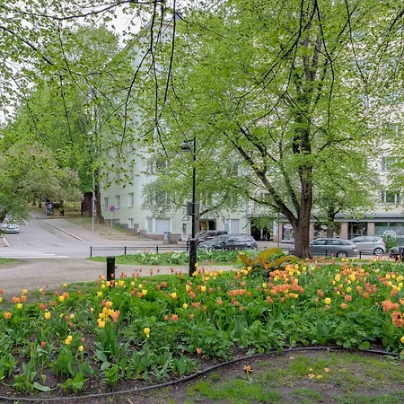 Daire Ac Unit, Wi-fi , Top-floor, 10min To Centre With Metro, 47m2 In Trendy Kallio
